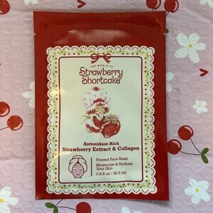 1 Single -Strawberry Shortcake Printed Face Sheet Mask Moisturize And Hydrate